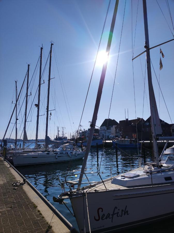 Pier 12 Ferienwohnung Eckernförde Esterno foto